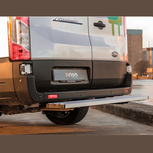 Step back Ford E-Transit 2022+